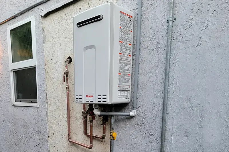 Rinnai Outdoor Tankless Water Heater